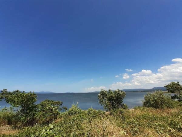 青空と宍道湖